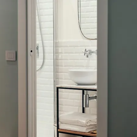 Pepe's Place - Manzoni 4*