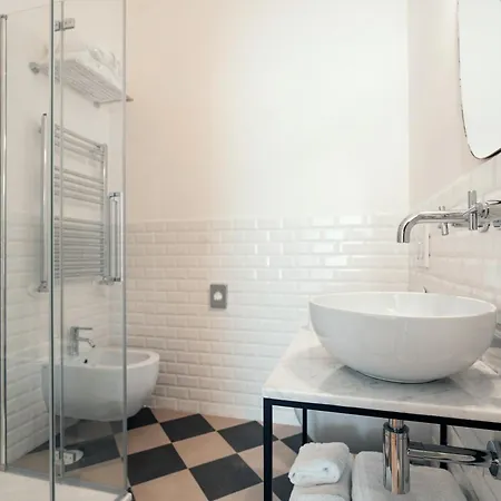 Pepe's Place - Manzoni 4*